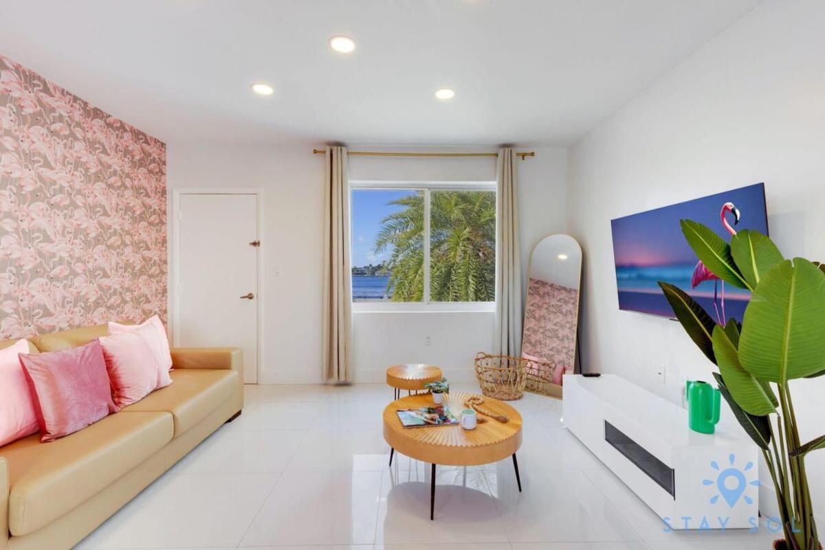 Free Parking, Bay View, Pool, Step To Beach Hollywood Bagian luar foto