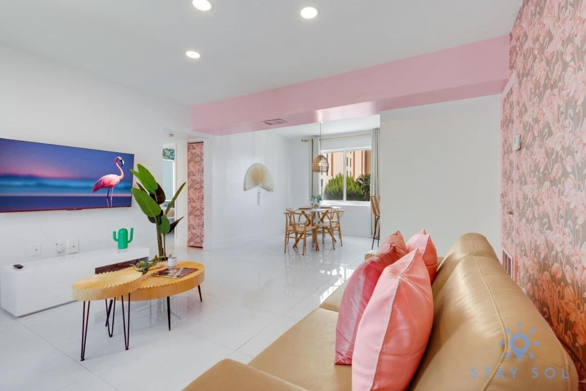 Free Parking, Bay View, Pool, Step To Beach Hollywood Bagian luar foto