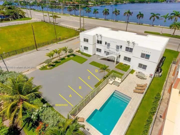 Free Parking, Bay View, Pool, Step To Beach Hollywood Bagian luar foto