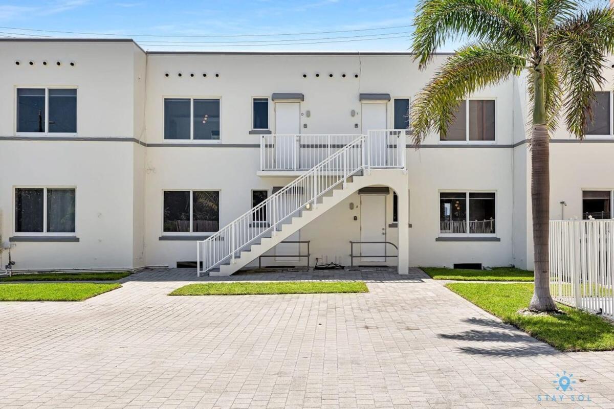 Free Parking, Bay View, Pool, Step To Beach Hollywood Bagian luar foto