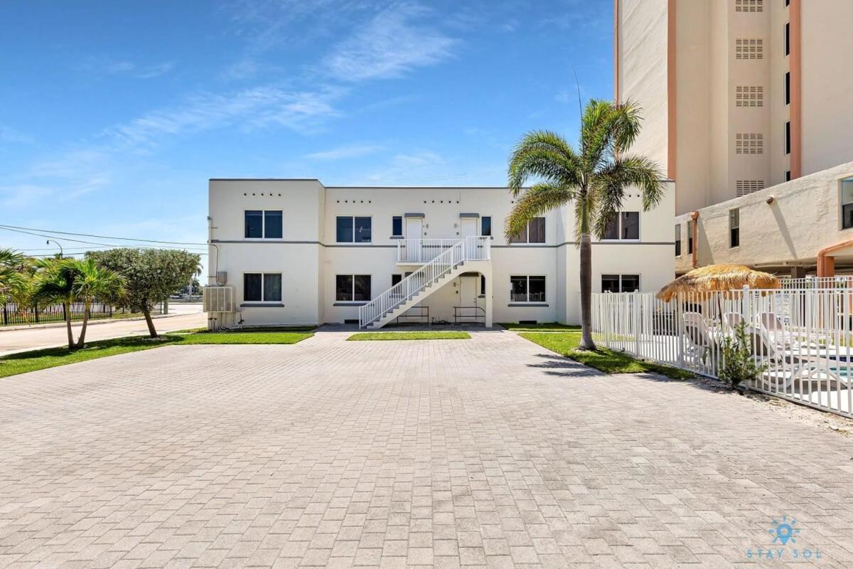 Free Parking, Bay View, Pool, Step To Beach Hollywood Bagian luar foto