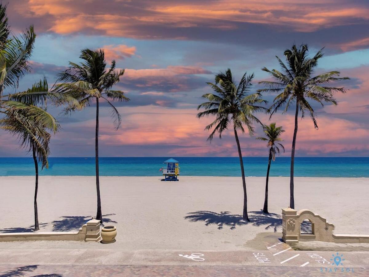 Free Parking, Bay View, Pool, Step To Beach Hollywood Bagian luar foto